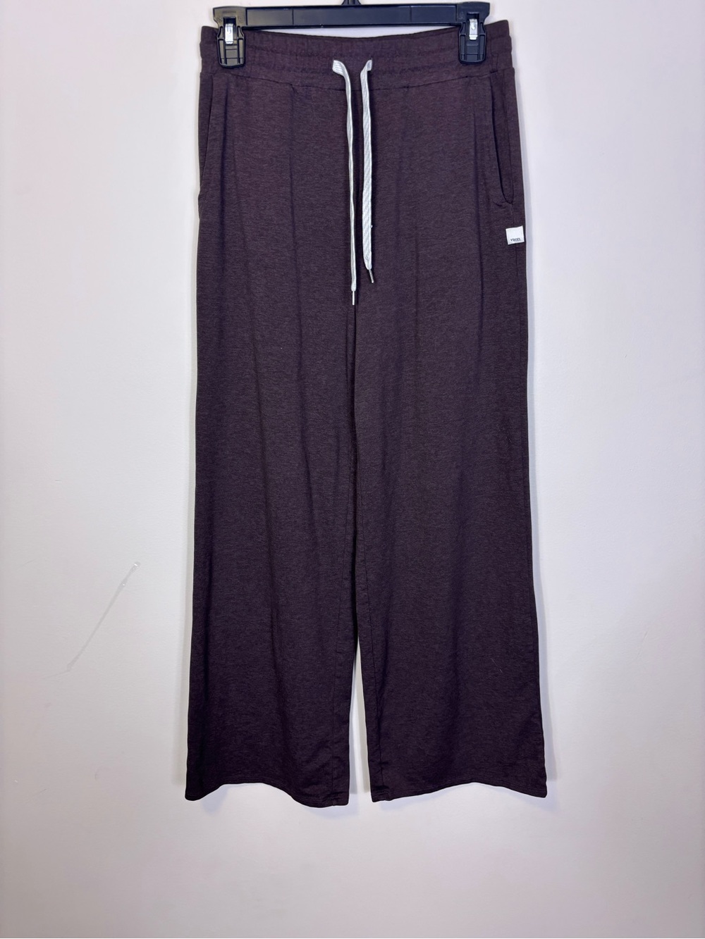 Vuori Women's Wide-Leg Drawstring Pants in Dark Brown Small